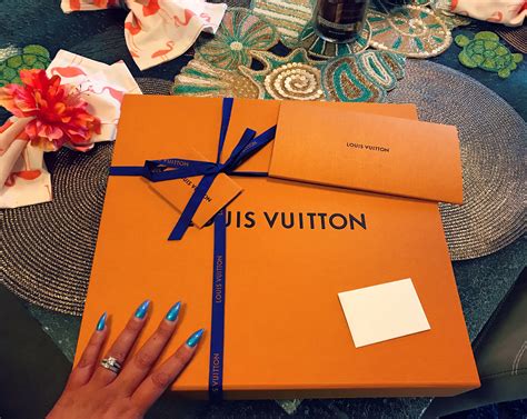 louis vuitton gift wrapping.